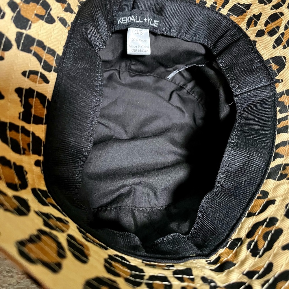 New Kendall & Kylie cheetah print hat - Picture 11 of 11